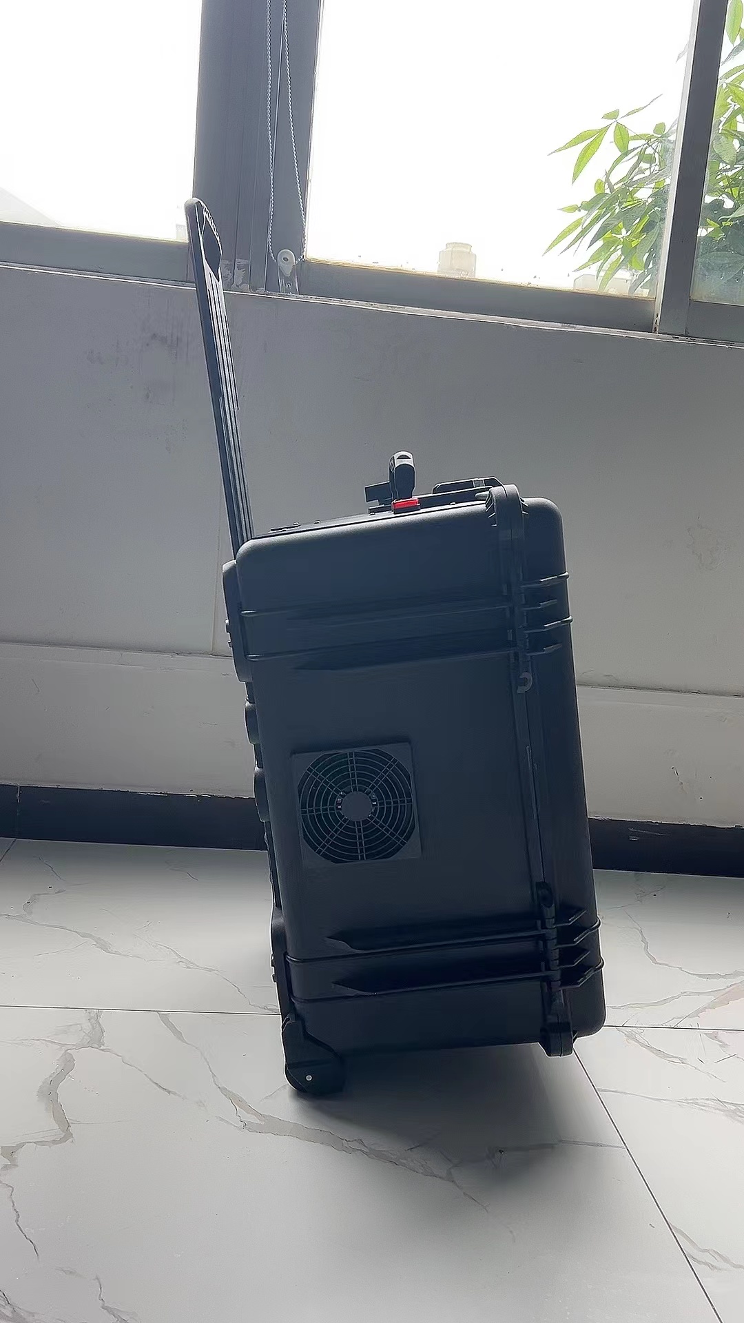 锡林浩特手拉箱型移动通信干扰器